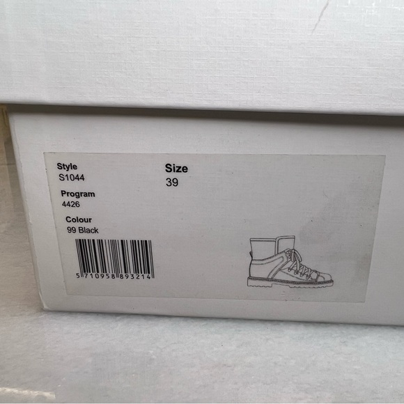 GANNI WOMEN’S QUILTED HIKING BLACK LACE UP BOOTS SZ EU39 - Picture 12 of 12